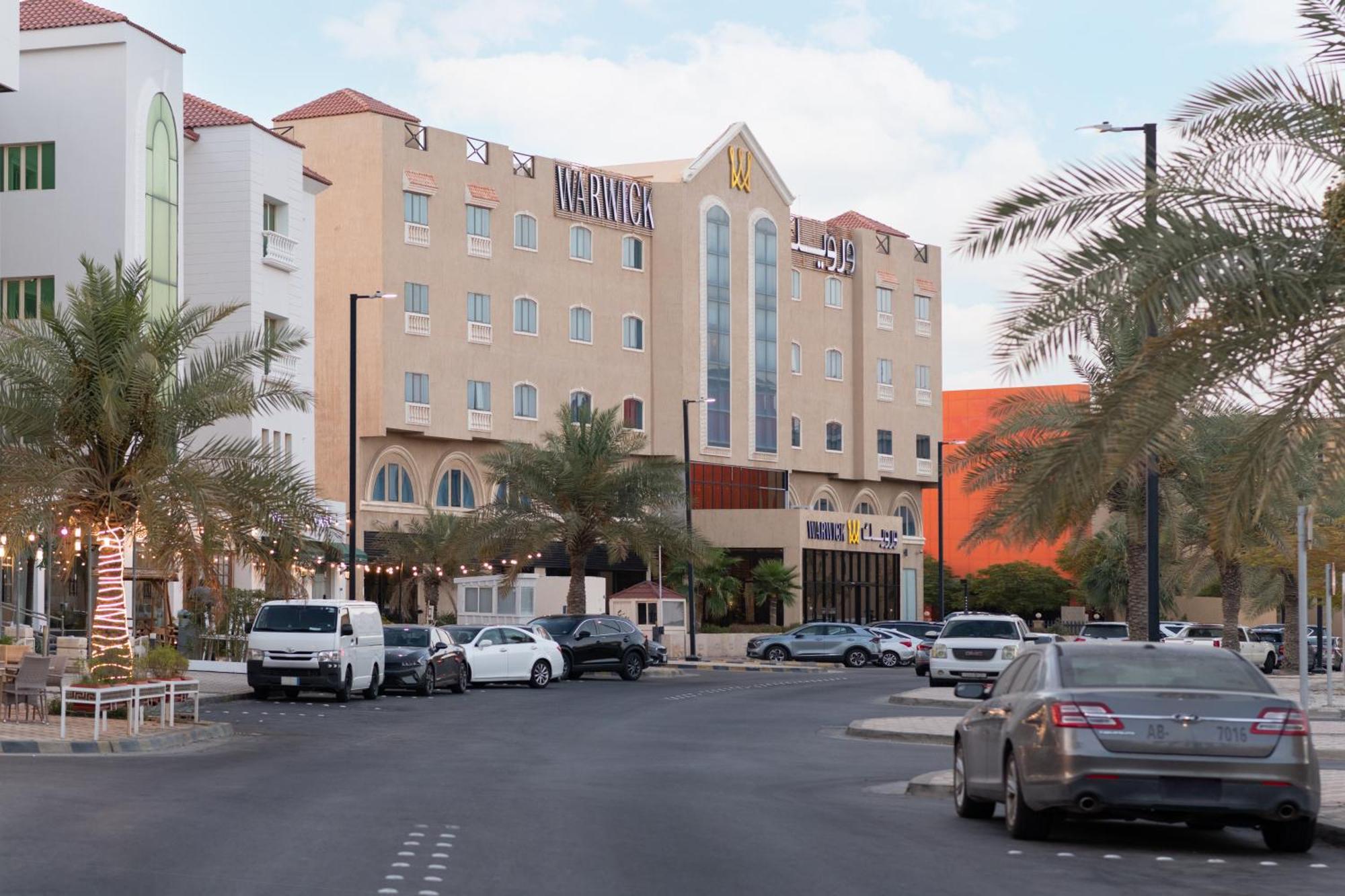Warwick Al Jubail Hotel エクステリア 写真