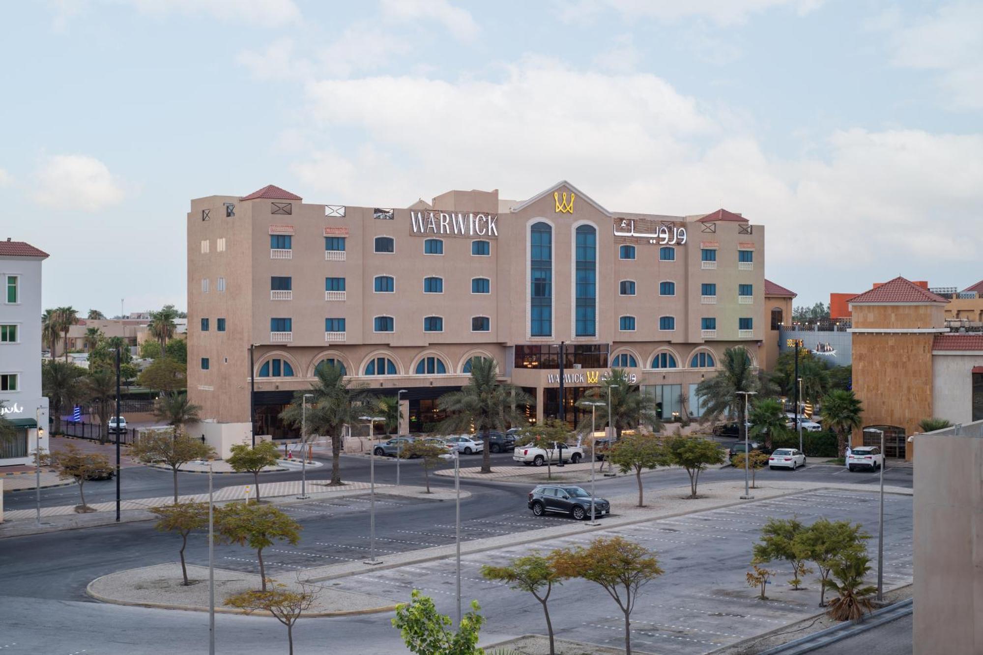 Warwick Al Jubail Hotel エクステリア 写真