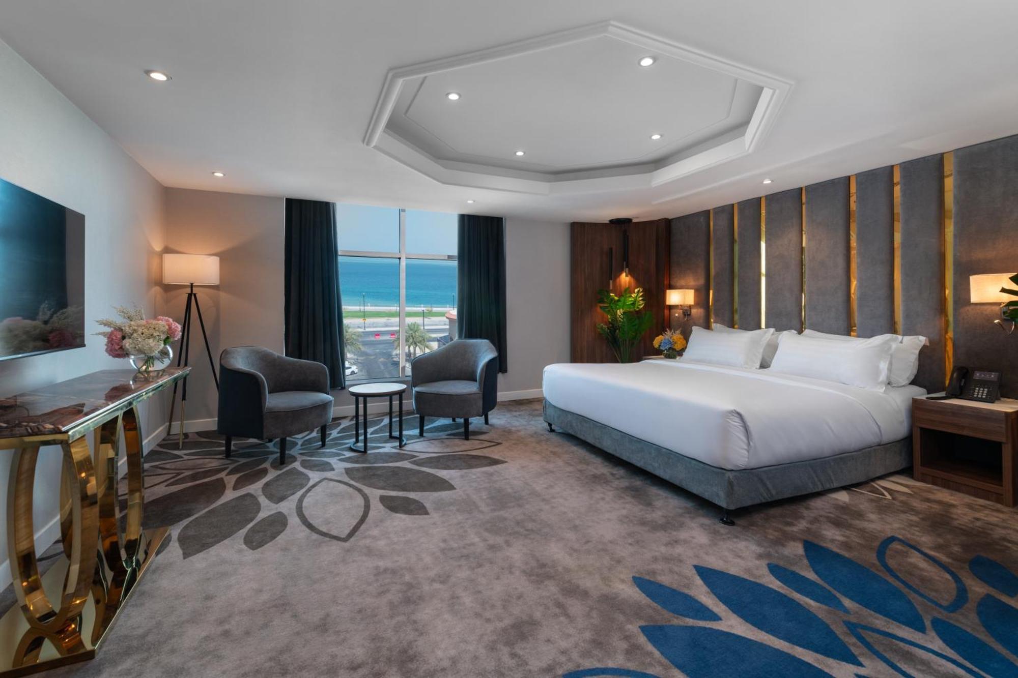 Warwick Al Jubail Hotel エクステリア 写真