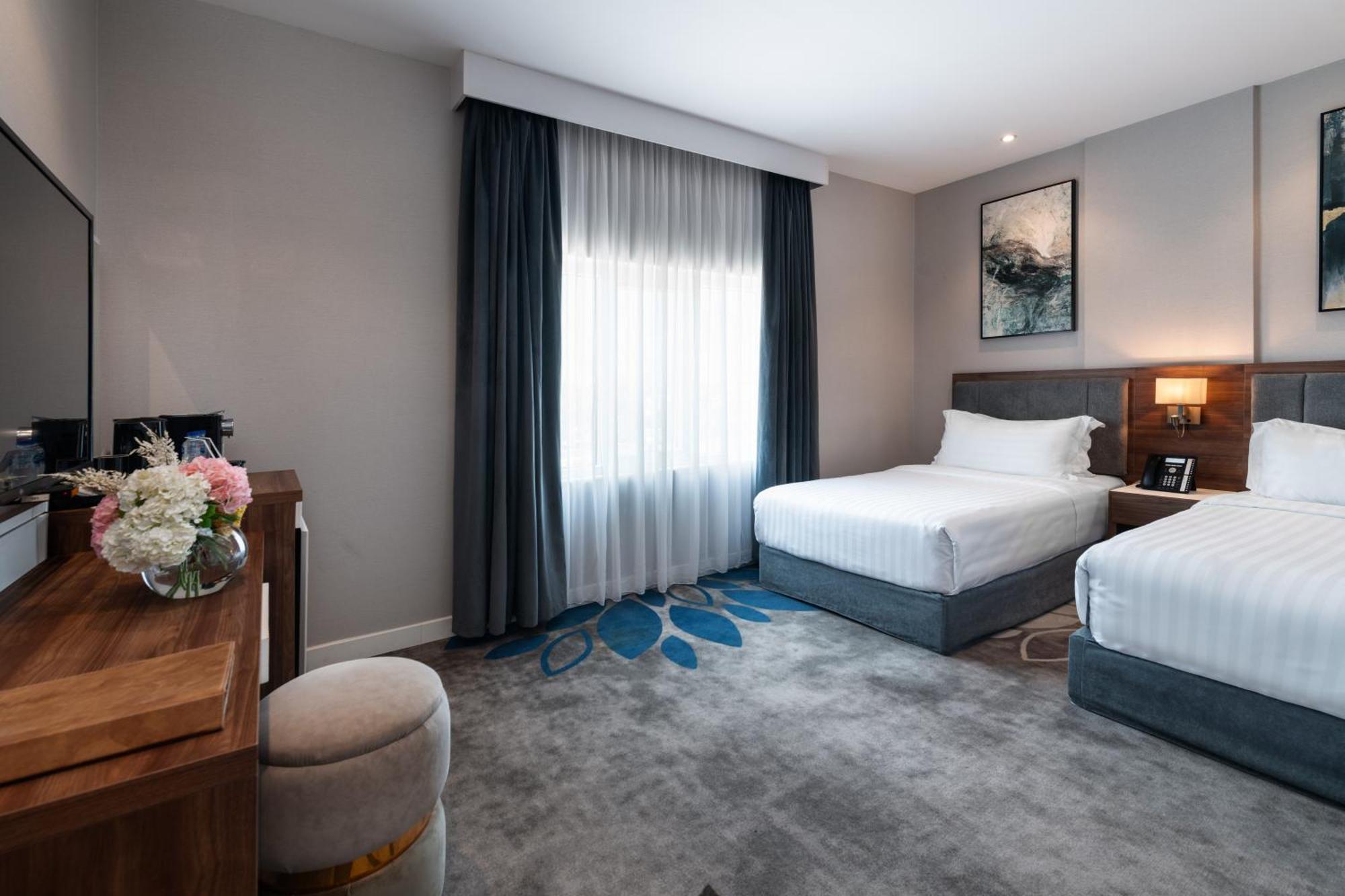 Warwick Al Jubail Hotel エクステリア 写真
