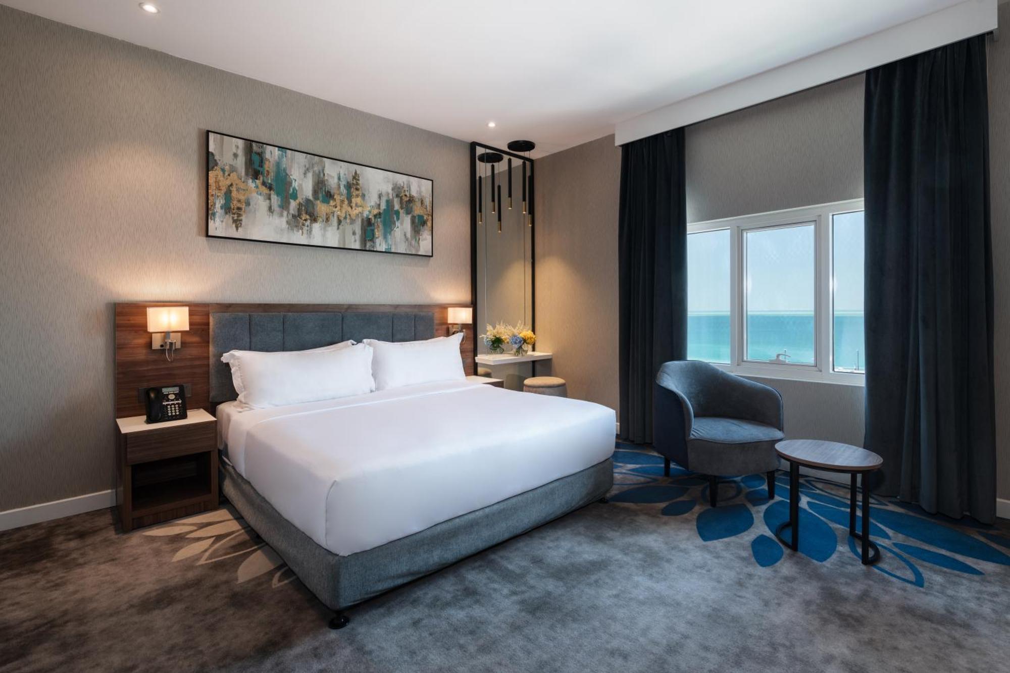 Warwick Al Jubail Hotel エクステリア 写真