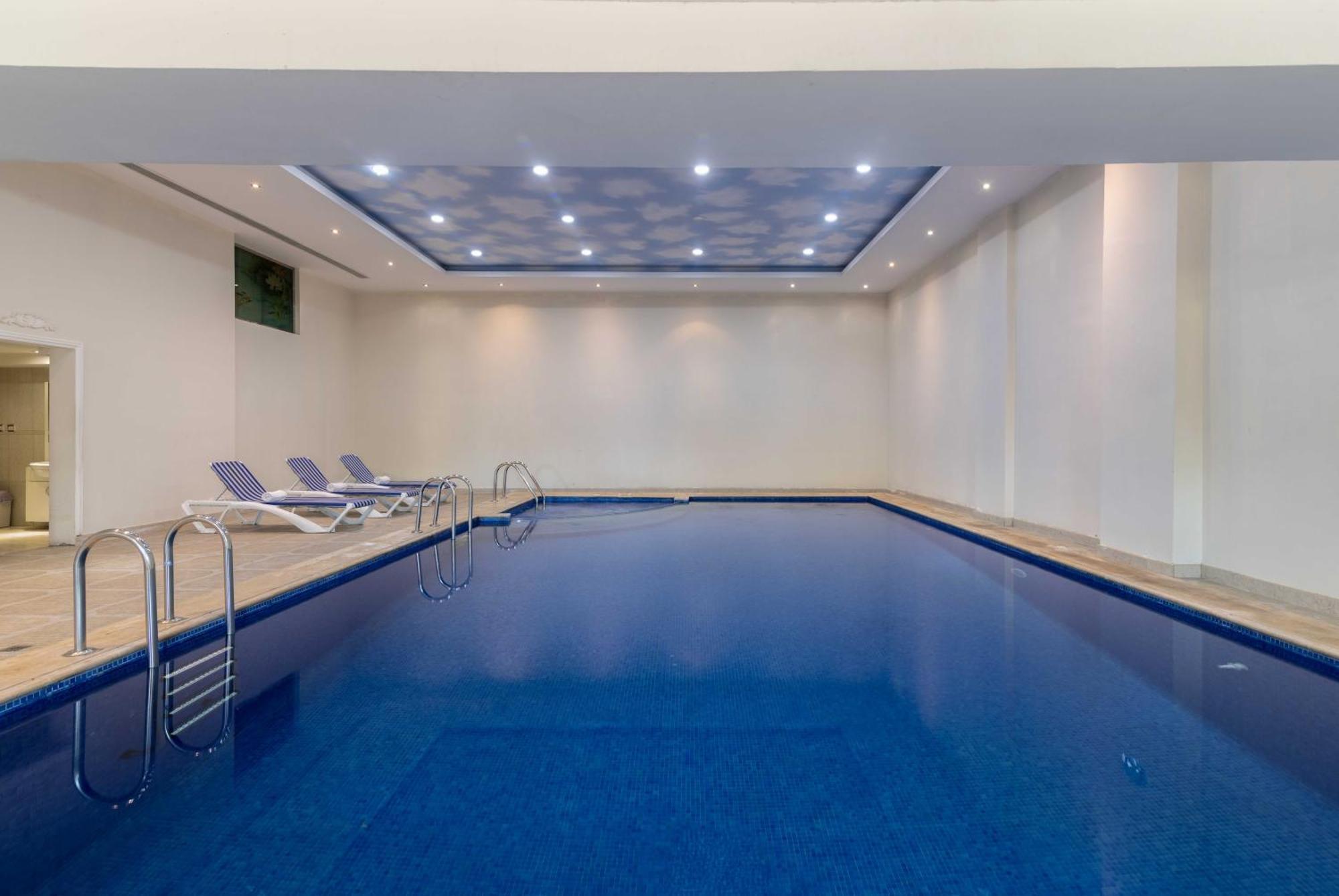 Warwick Al Jubail Hotel エクステリア 写真